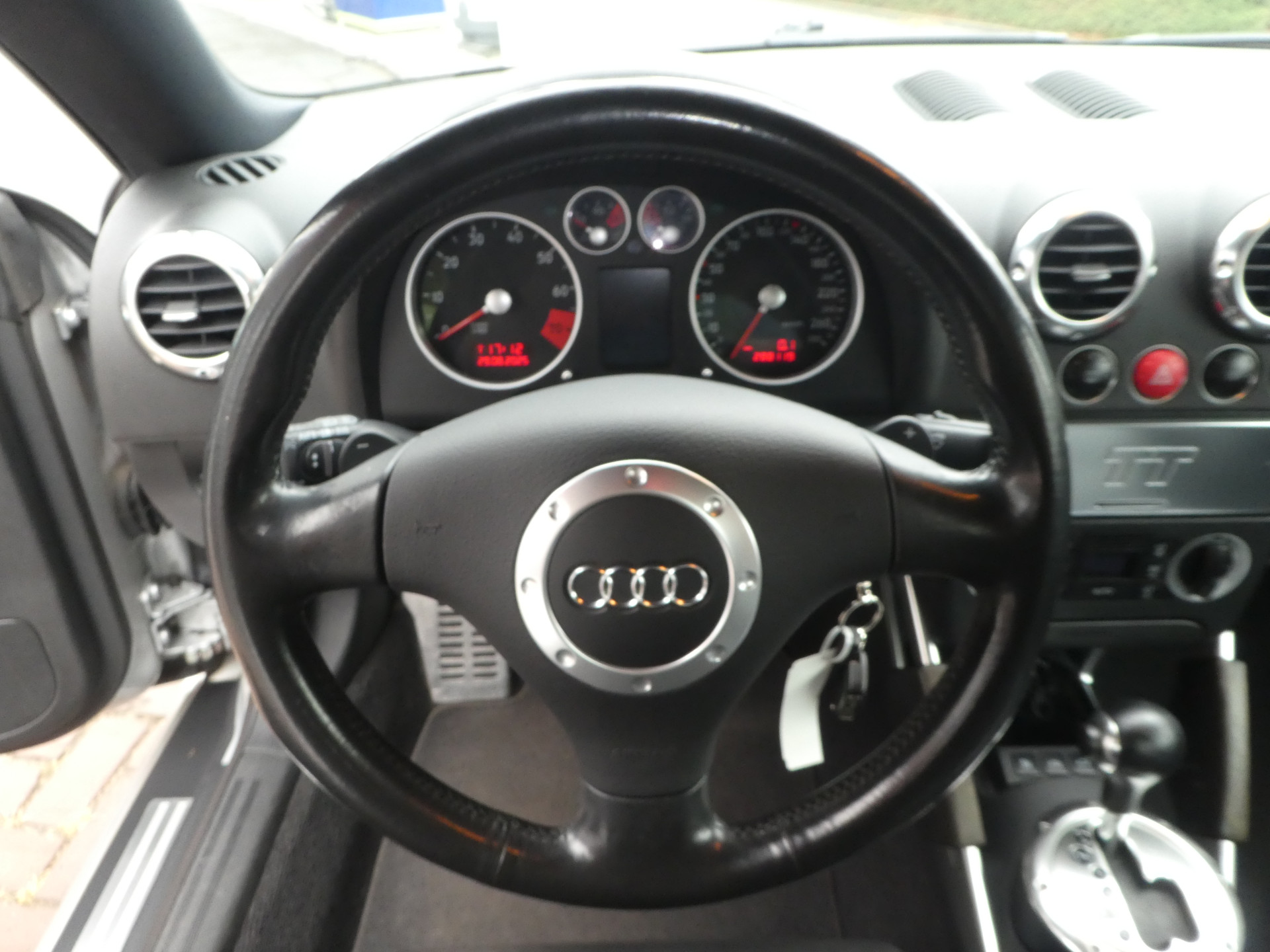 47285177-13.jpg